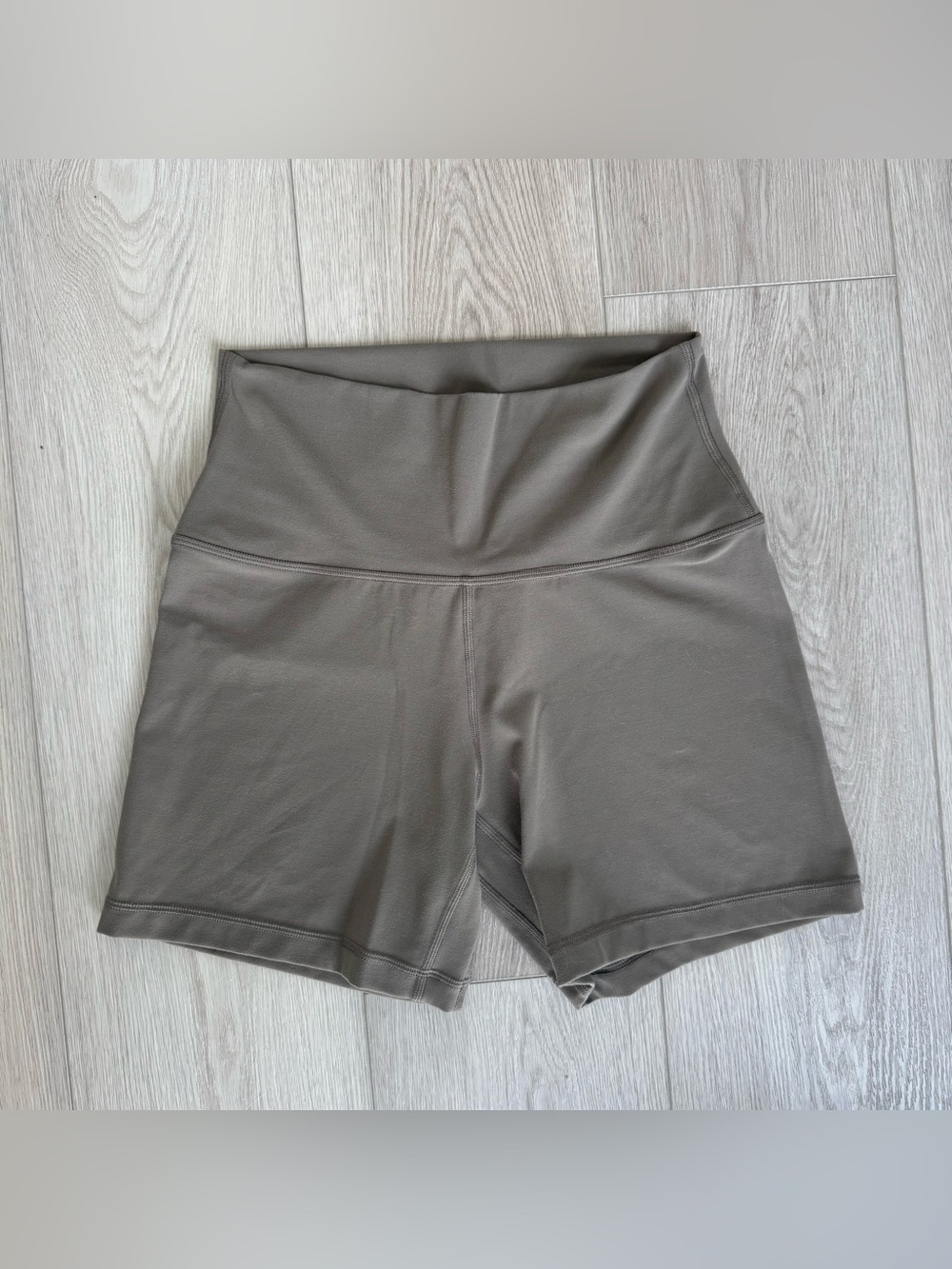 Like-new TNA Aritzia High-Waist Olive-Taupe Active Shorts butter fabric